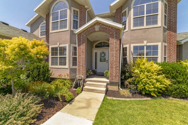 Transom Window Replacement in Fontana